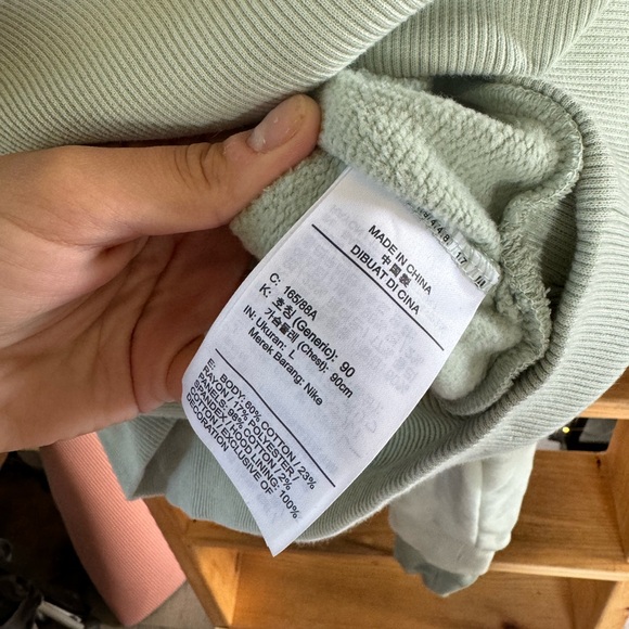 Nike Green Cropped Hoodie - Picture 3 of 5